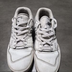 New Balance 550 White Sneakers Needs New Laces